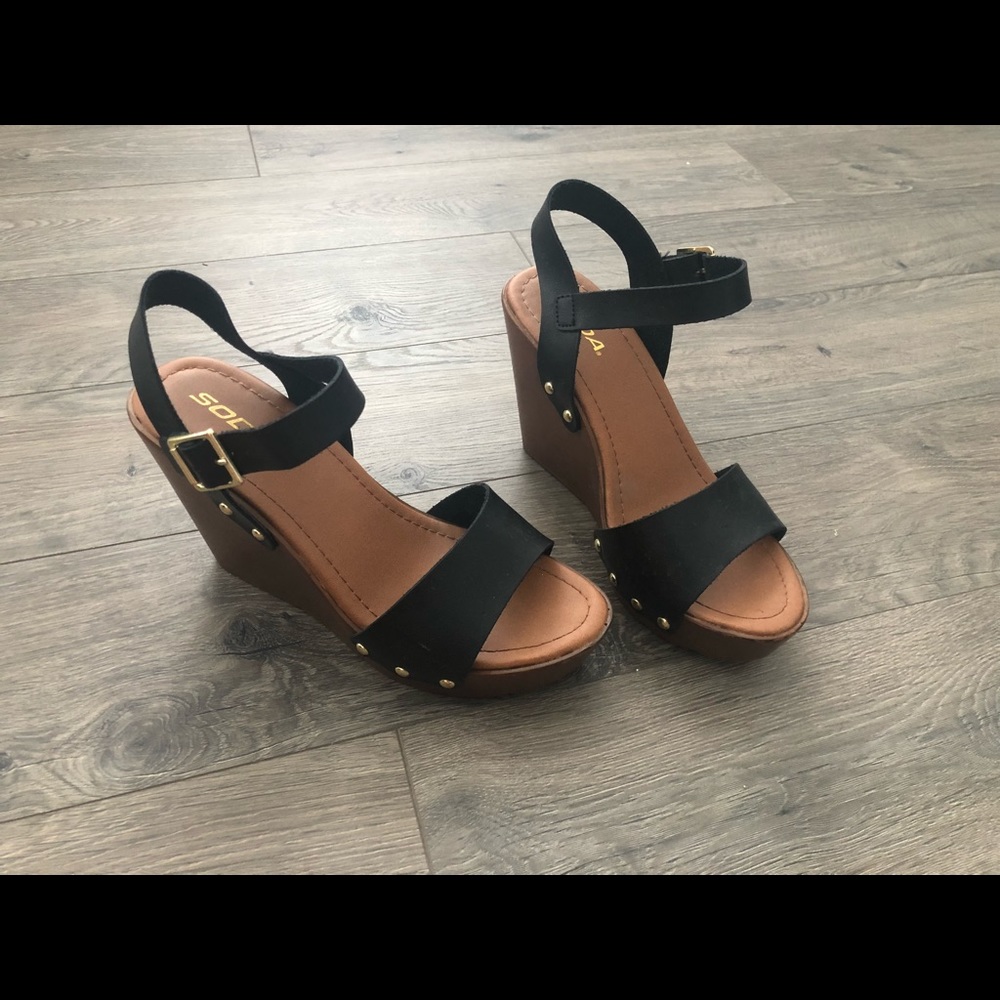 Black Wedges size 10